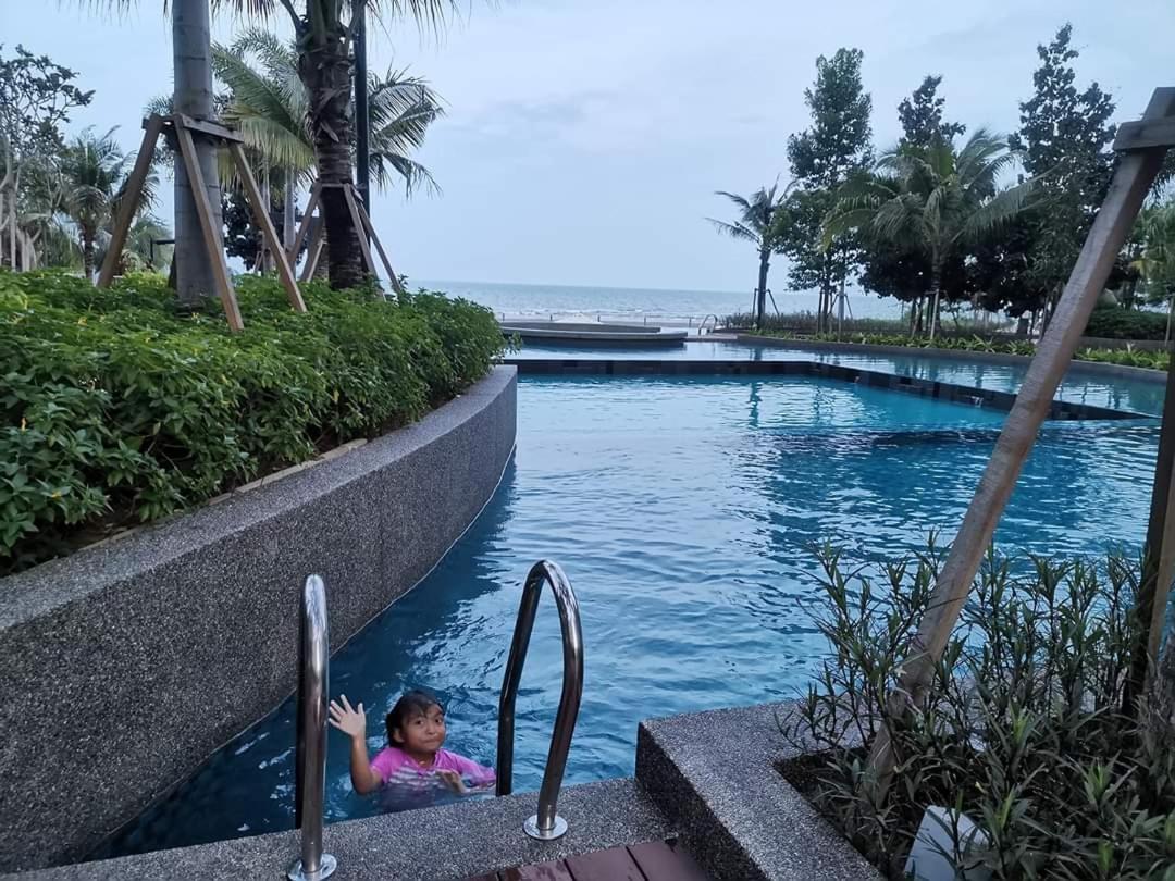 Timur Bay Sea View & Pool View 2Br Family Suite Kampung Saberang Balok Buitenkant foto